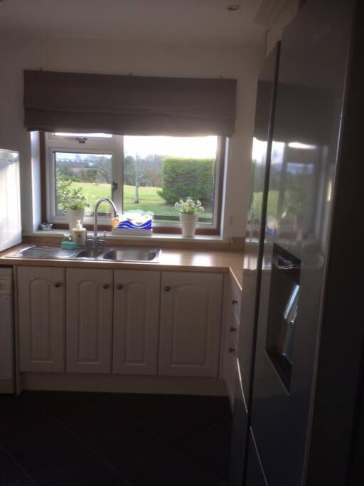 Cotswold Edge Guest Suite With Broadway Hill View Badsey Extérieur photo