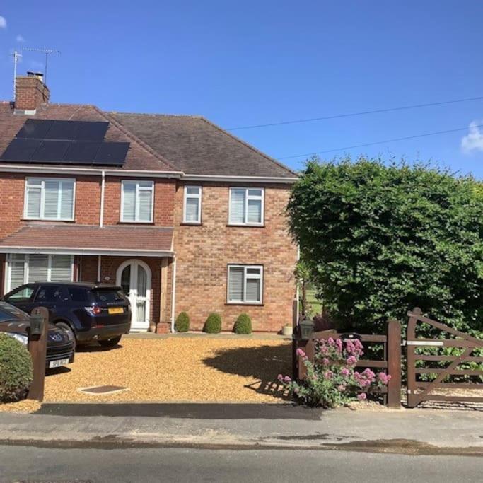 Cotswold Edge Guest Suite With Broadway Hill View Badsey Extérieur photo