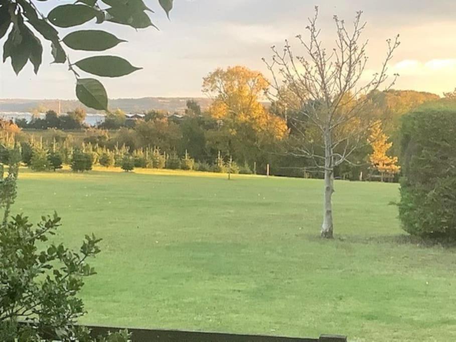 Cotswold Edge Guest Suite With Broadway Hill View Badsey Extérieur photo
